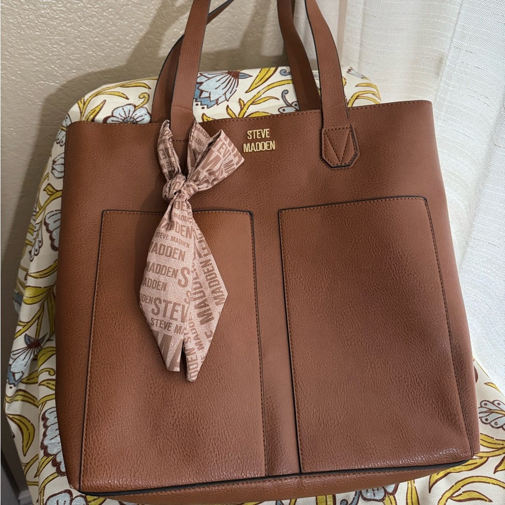 Steve Madden Tan Tote with Logo Scarf